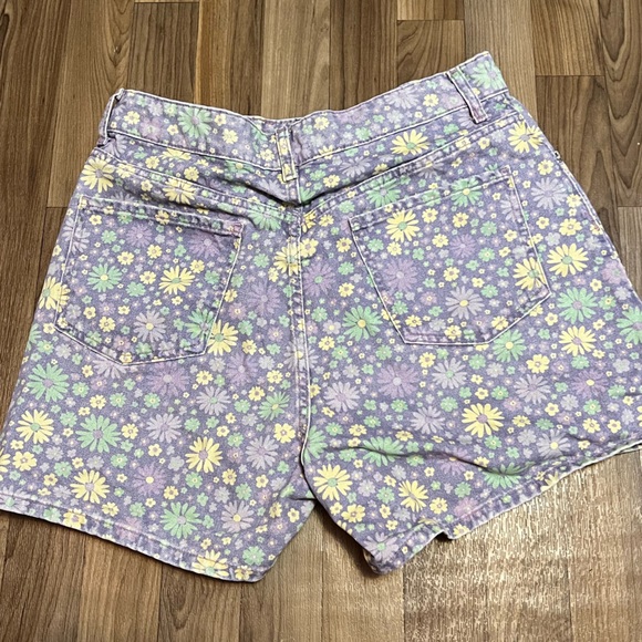 ZARA Floral Shorts ~ USA Size 10 - Picture 4 of 4